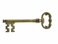 Large brass key cs 821d81